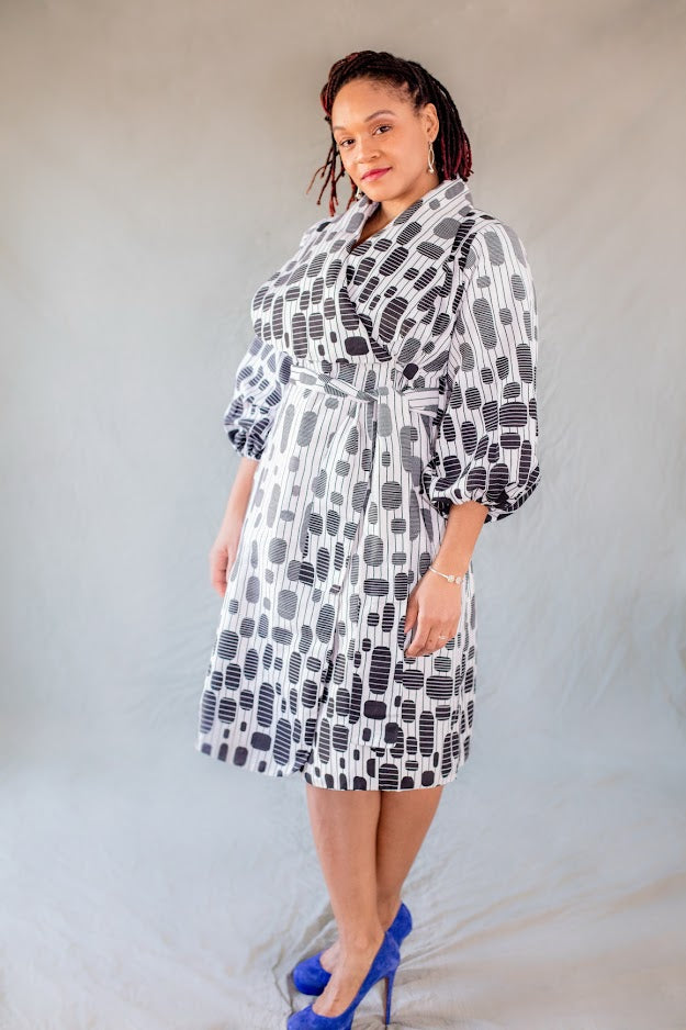 Lagos Coat dress - White and Black (Many dots pattern)