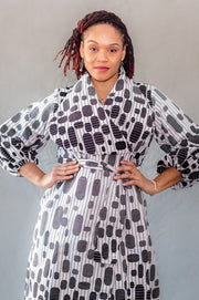 Lagos Coat dress - White and Black (Many dots pattern)